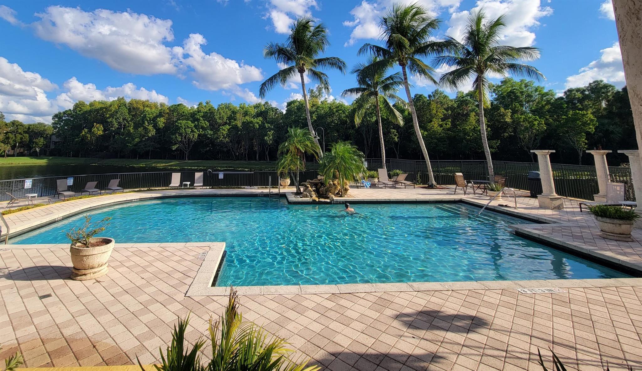 GRAND VIEW AT CRESTWOOD CONDO - Residential Lease