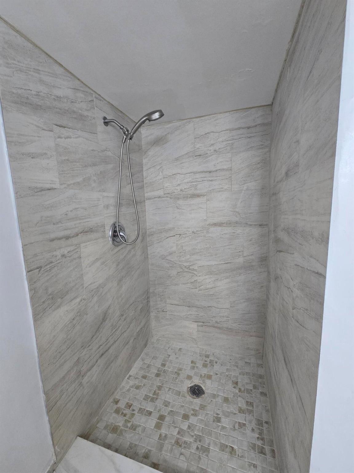 GRAND VIEW AT CRESTWOOD CONDO - Residential Lease