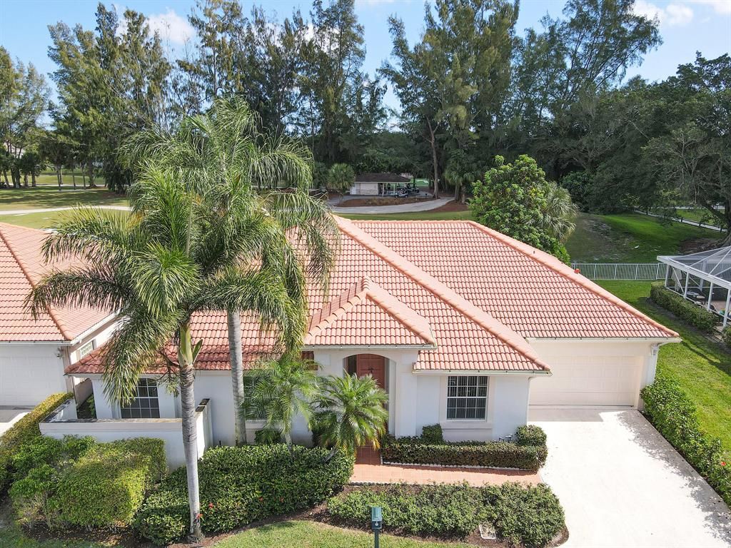 Photo of 224 Eagleton Estate Boulevard, Palm Beach Gardens, FL 33418 (MLS # R10691611)
