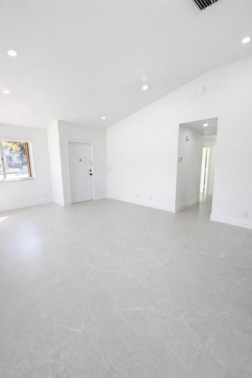 Malibu Bay - Residential Lease