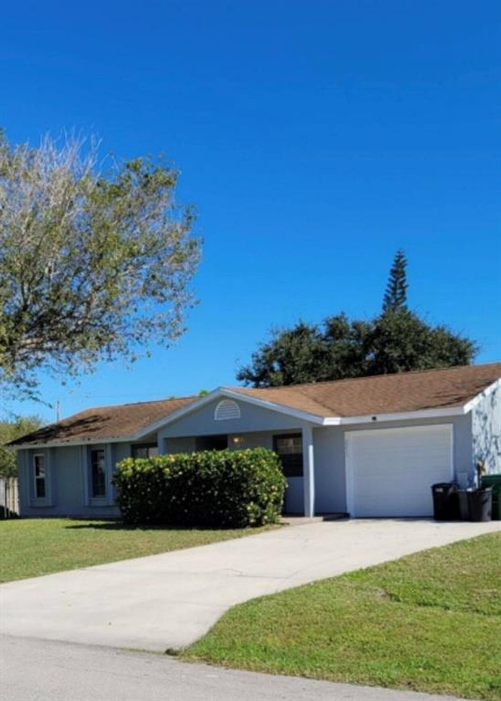 Photo of 2251 SE Lucca Street St, Port St Lucie, FL 34952 (MLS # R10764619)