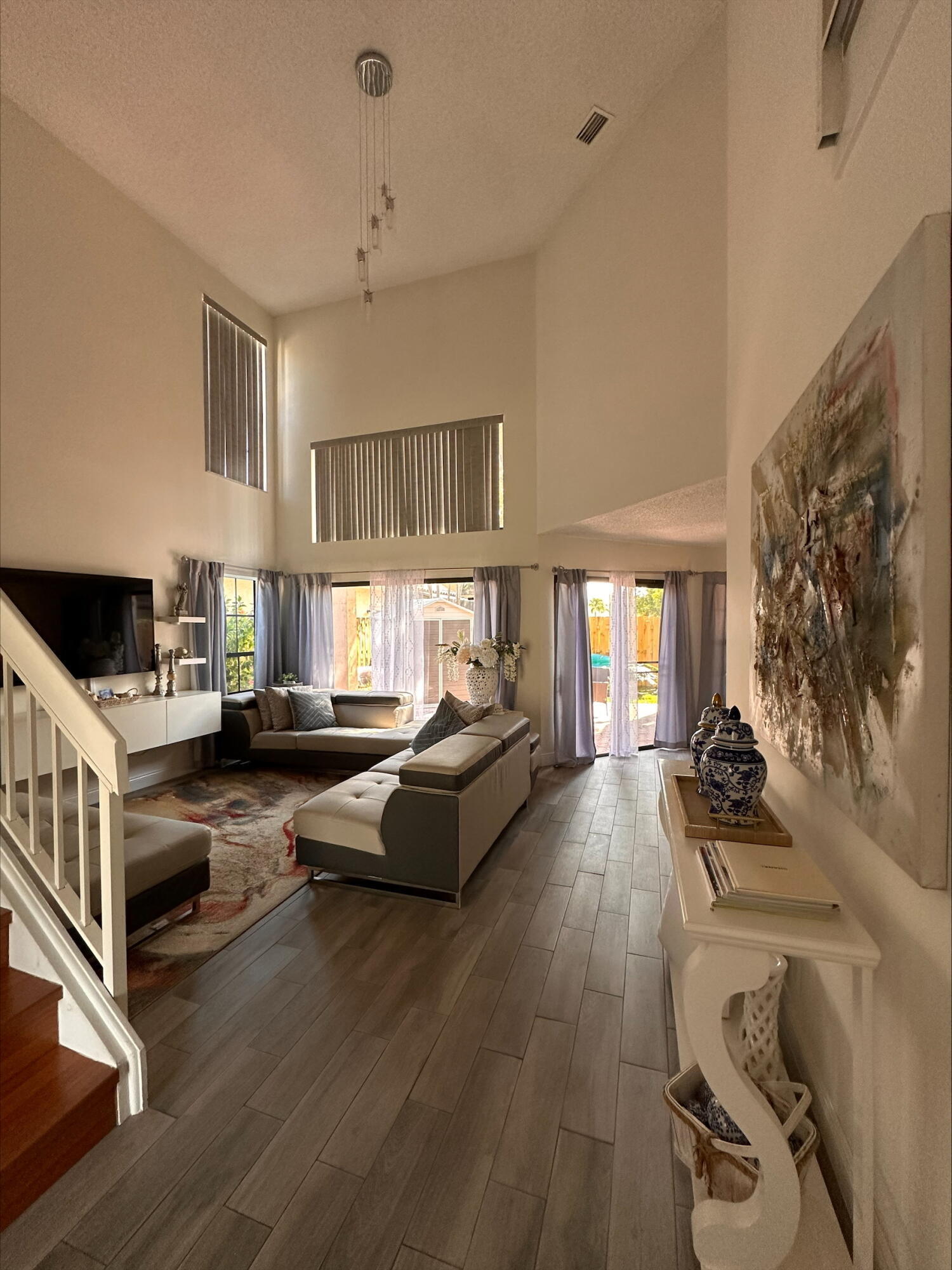 1728 Shoreside Circle