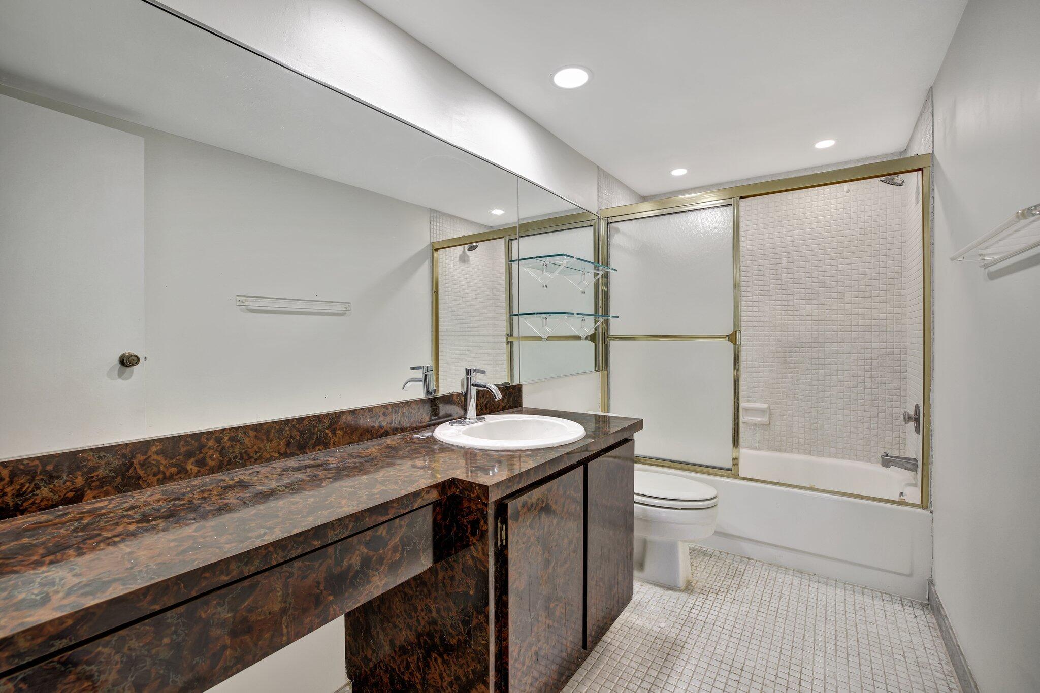 EAST POINT TOWERS CONDO - Residential