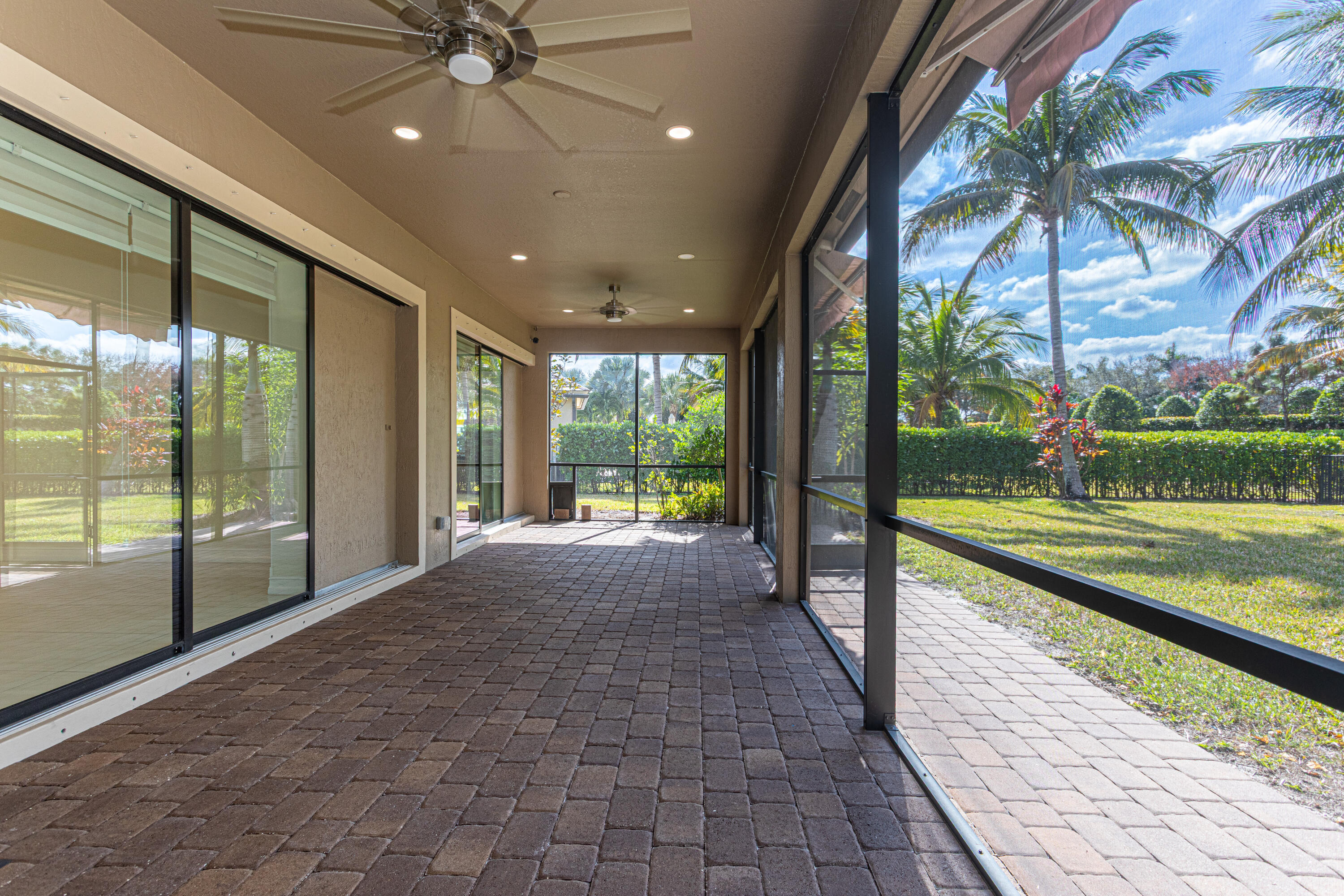 CASTELLINA - Residential Lease