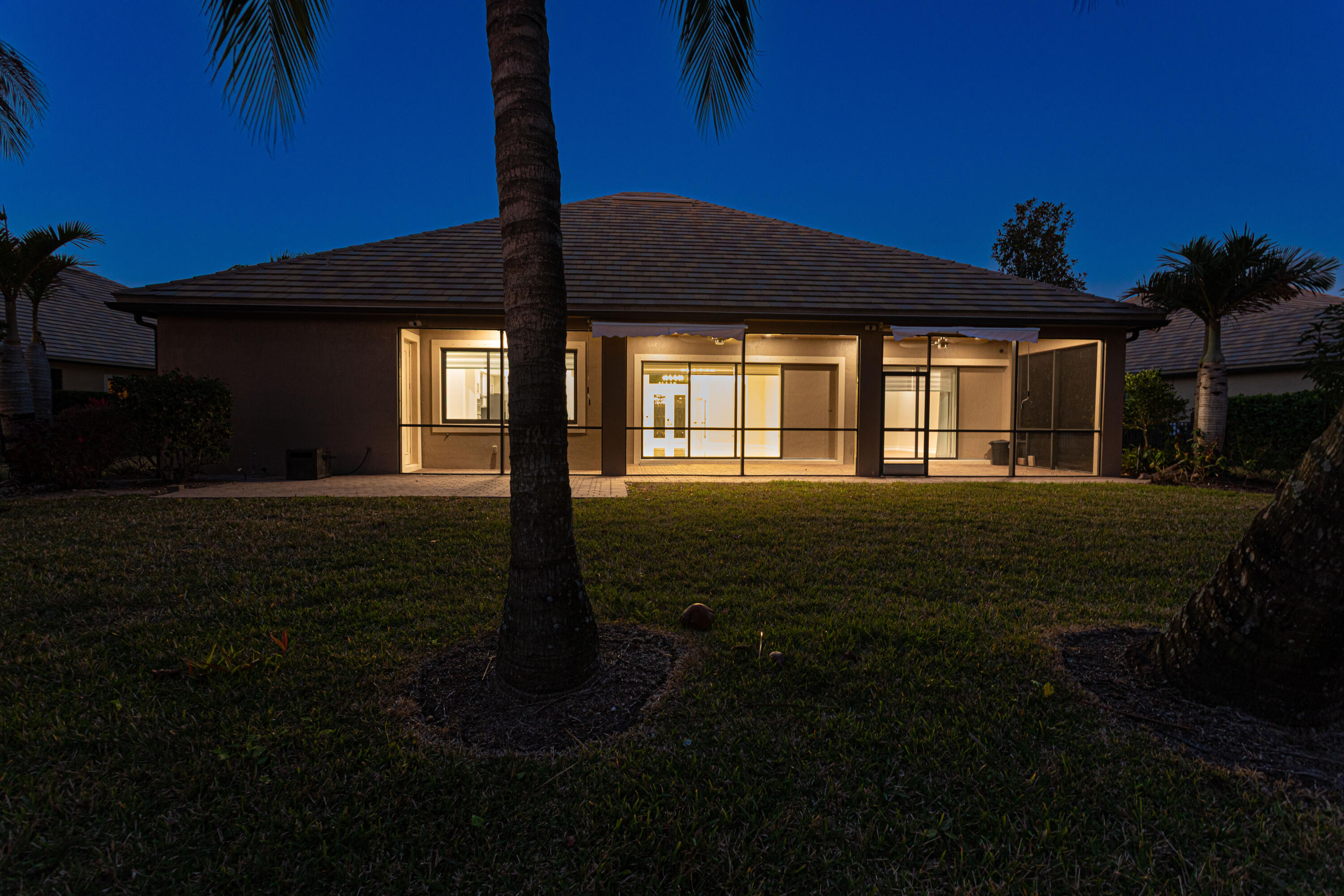 CASTELLINA - Residential Lease