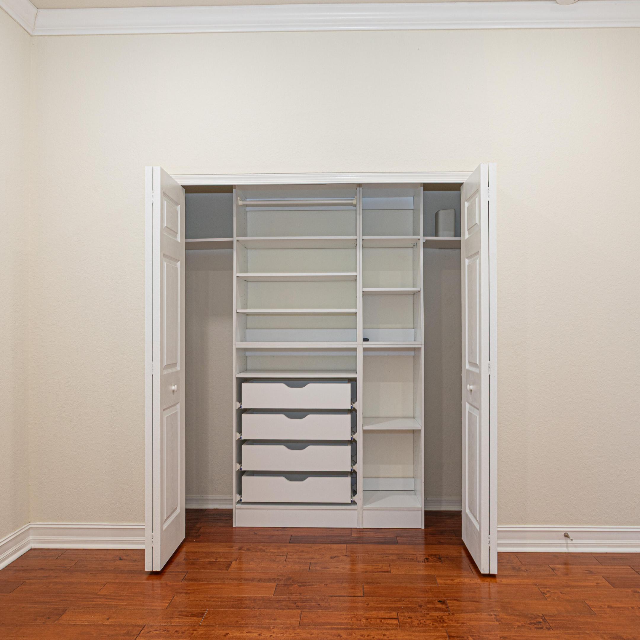 CASTELLINA - Residential Lease