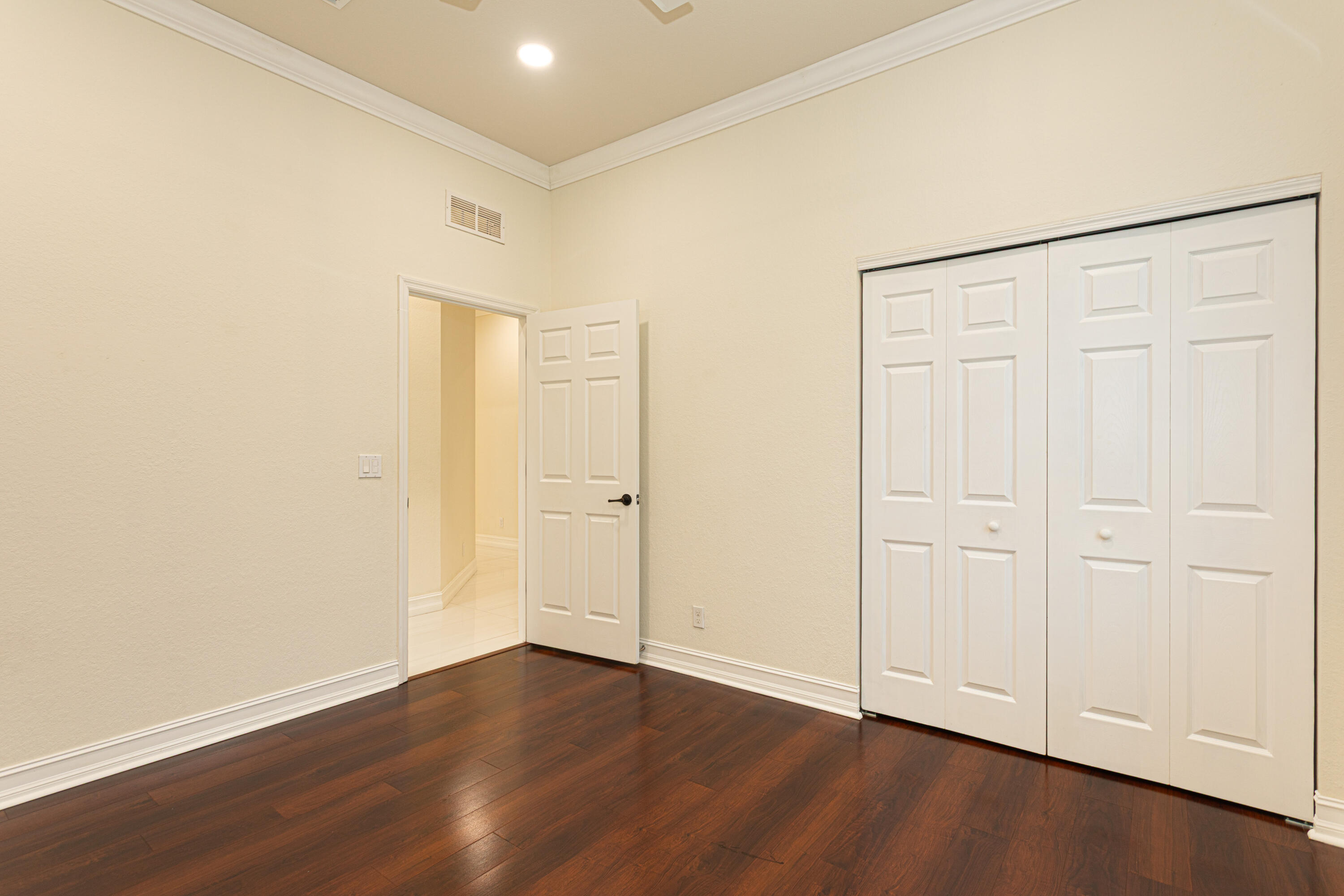 CASTELLINA - Residential Lease