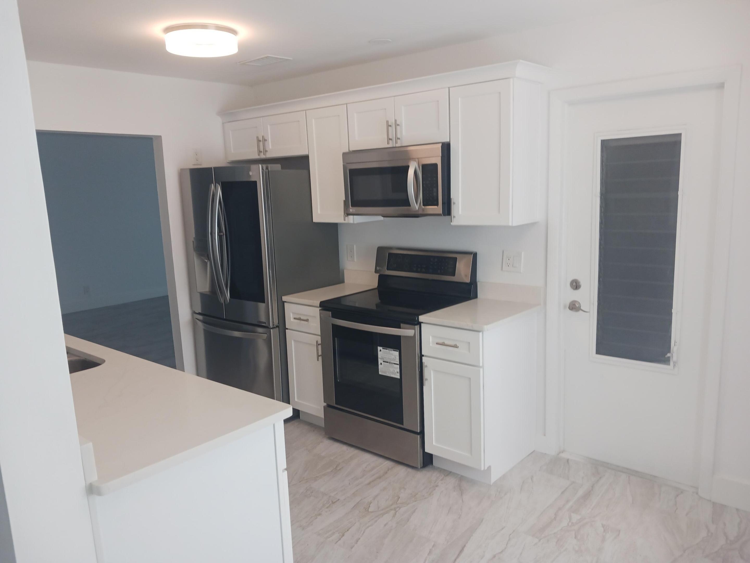 PALM BEACH LEISUREVILLE SEC 9 - Residential