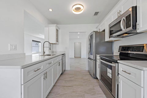 Tiny photo for 1590 SW 14th Avenue, Boynton Beach, FL 33426 (MLS # B26034965)