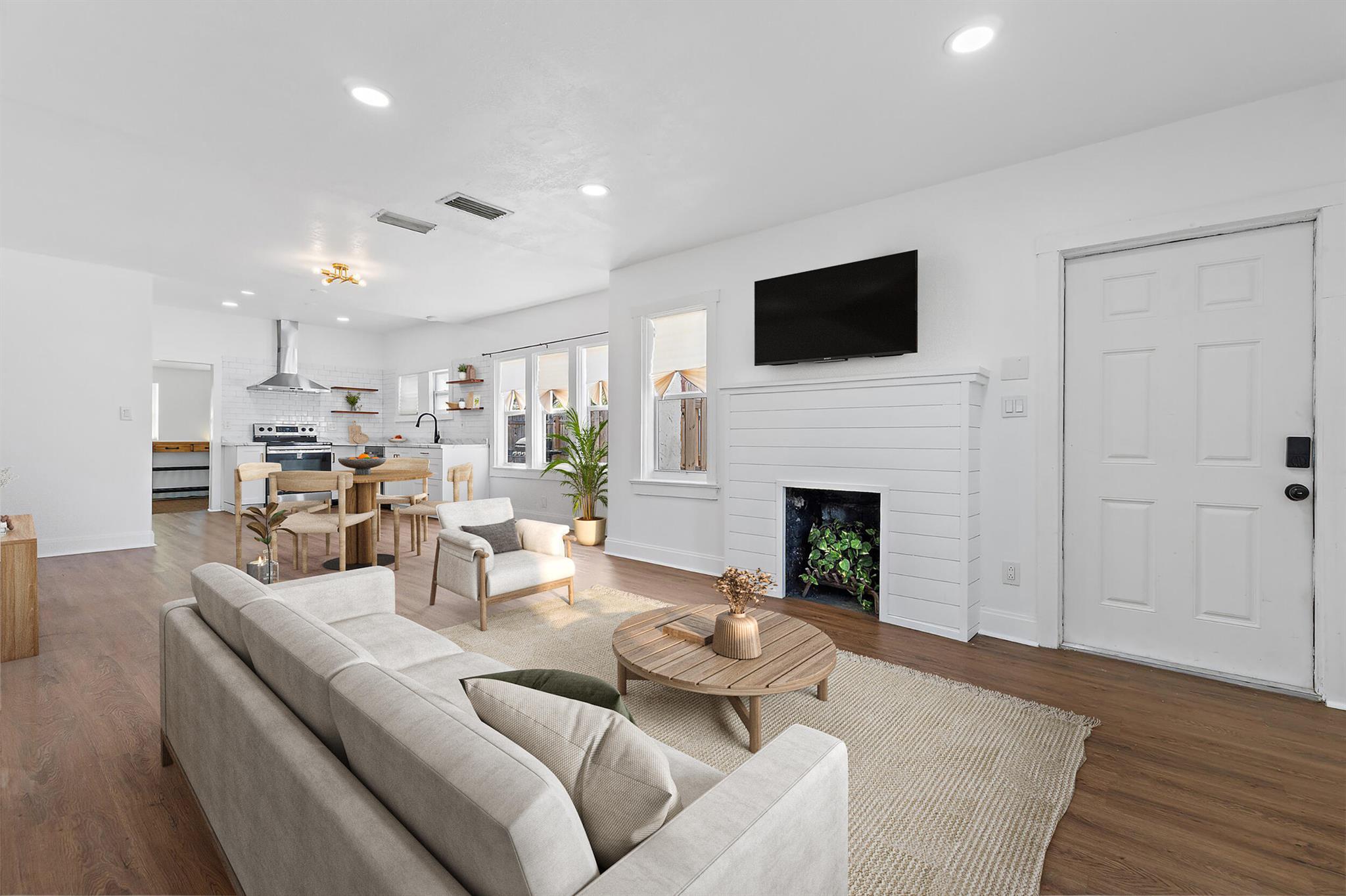 BOYNTON HILLS - Residential