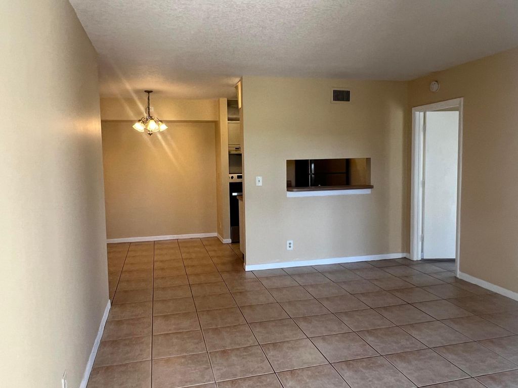 Photo of 6392 Chasewood Drive #B, Jupiter, FL 33458 (MLS # R11047630)