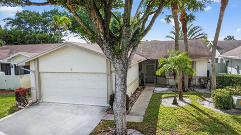 2 Cambridge Place Boynton Beach FL 33426