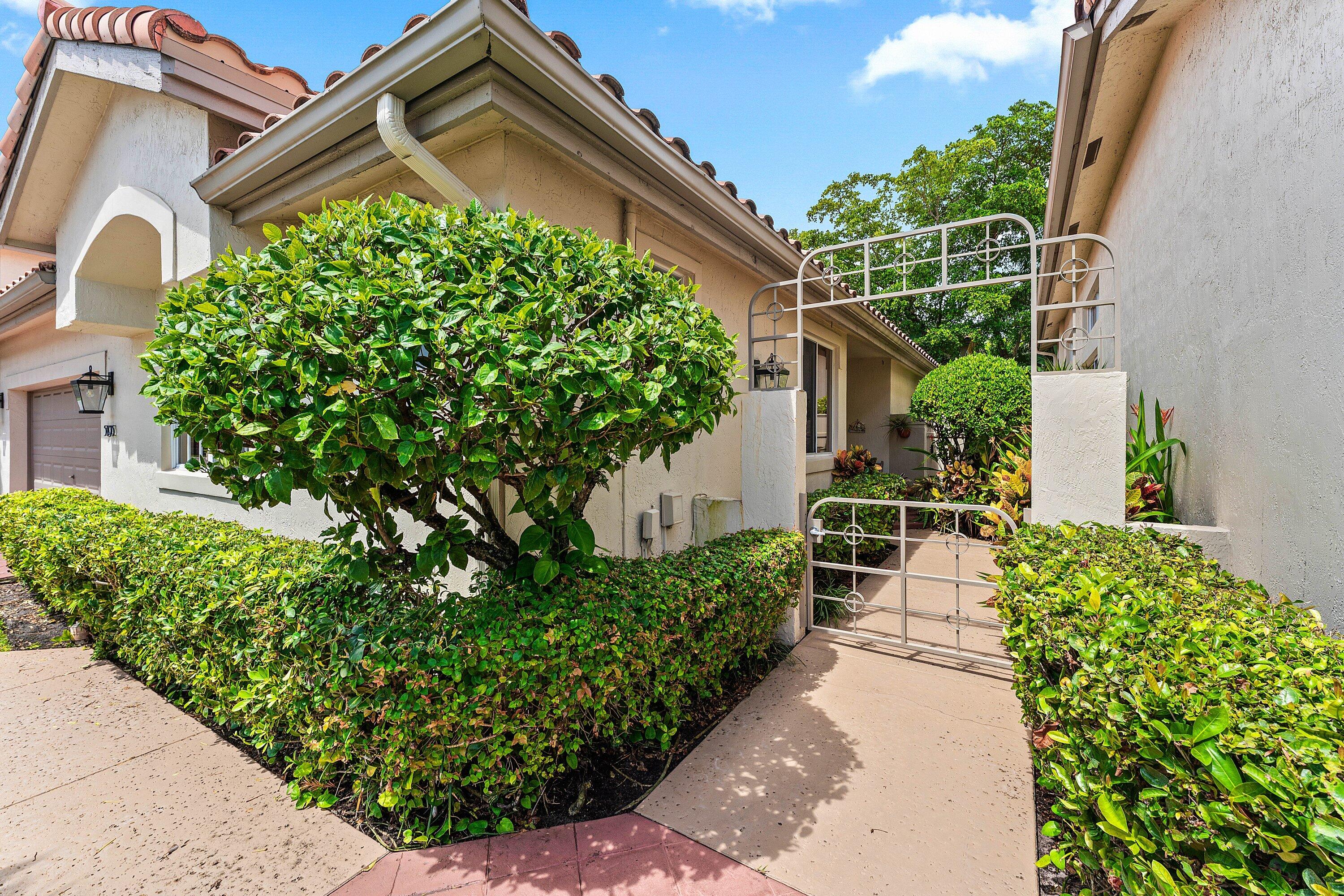 5195 NW 25th Way