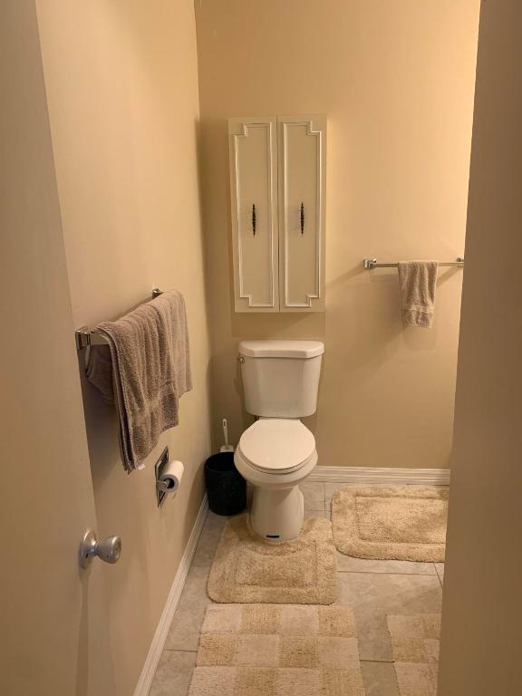 VISTA ROYALE PHASE IV BLDGS 83-111 - Residential Lease