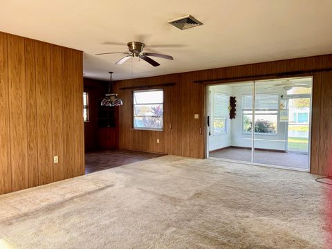 A home in Okeechobee