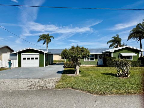 A home in Okeechobee