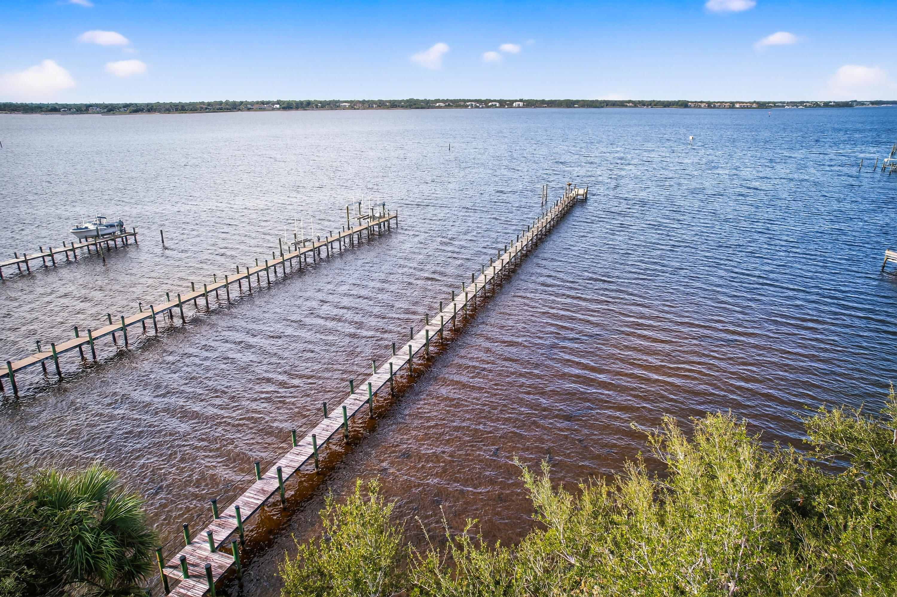 NORTH RIVER SHORES - Land