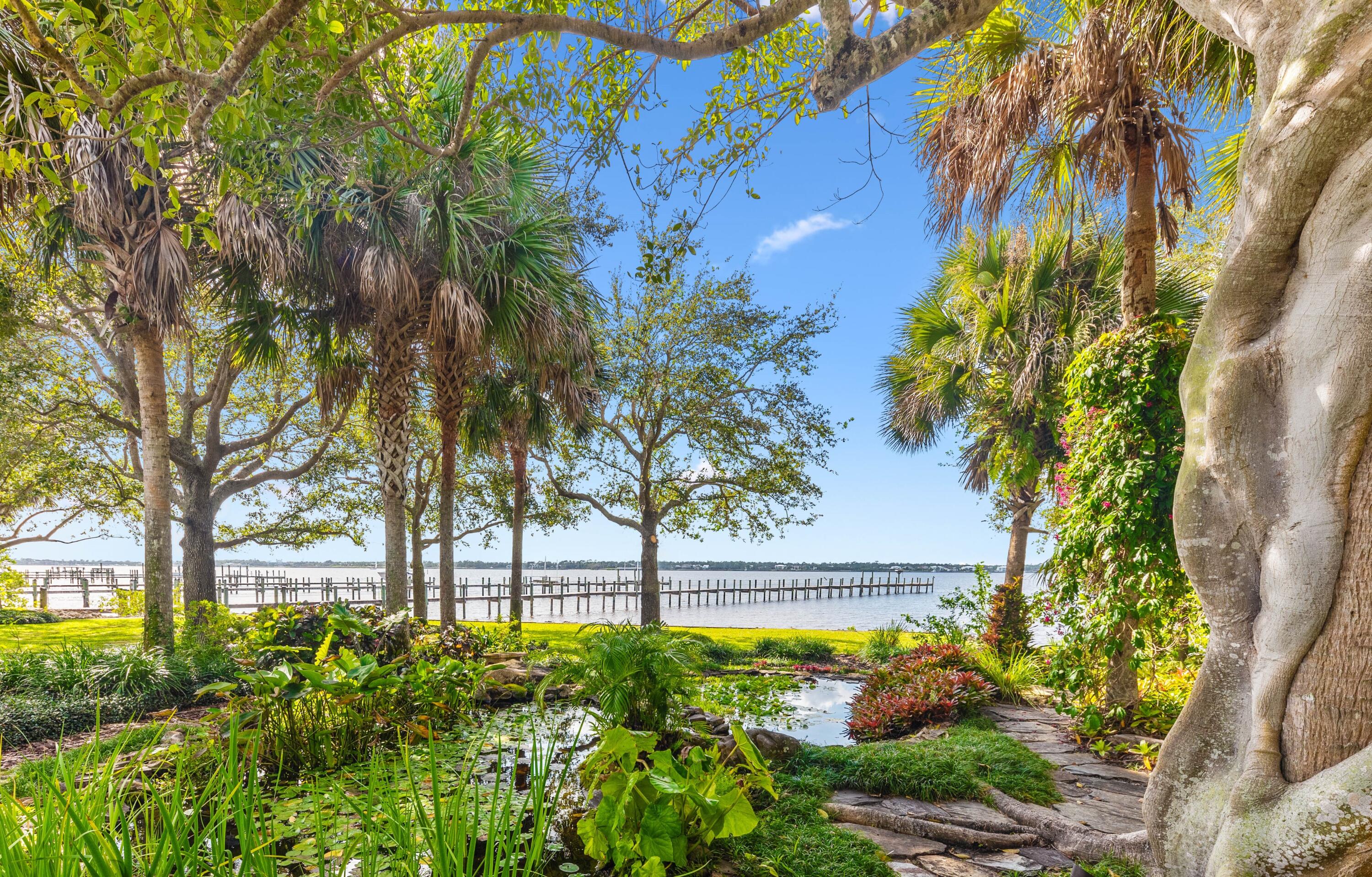 NORTH RIVER SHORES - Land