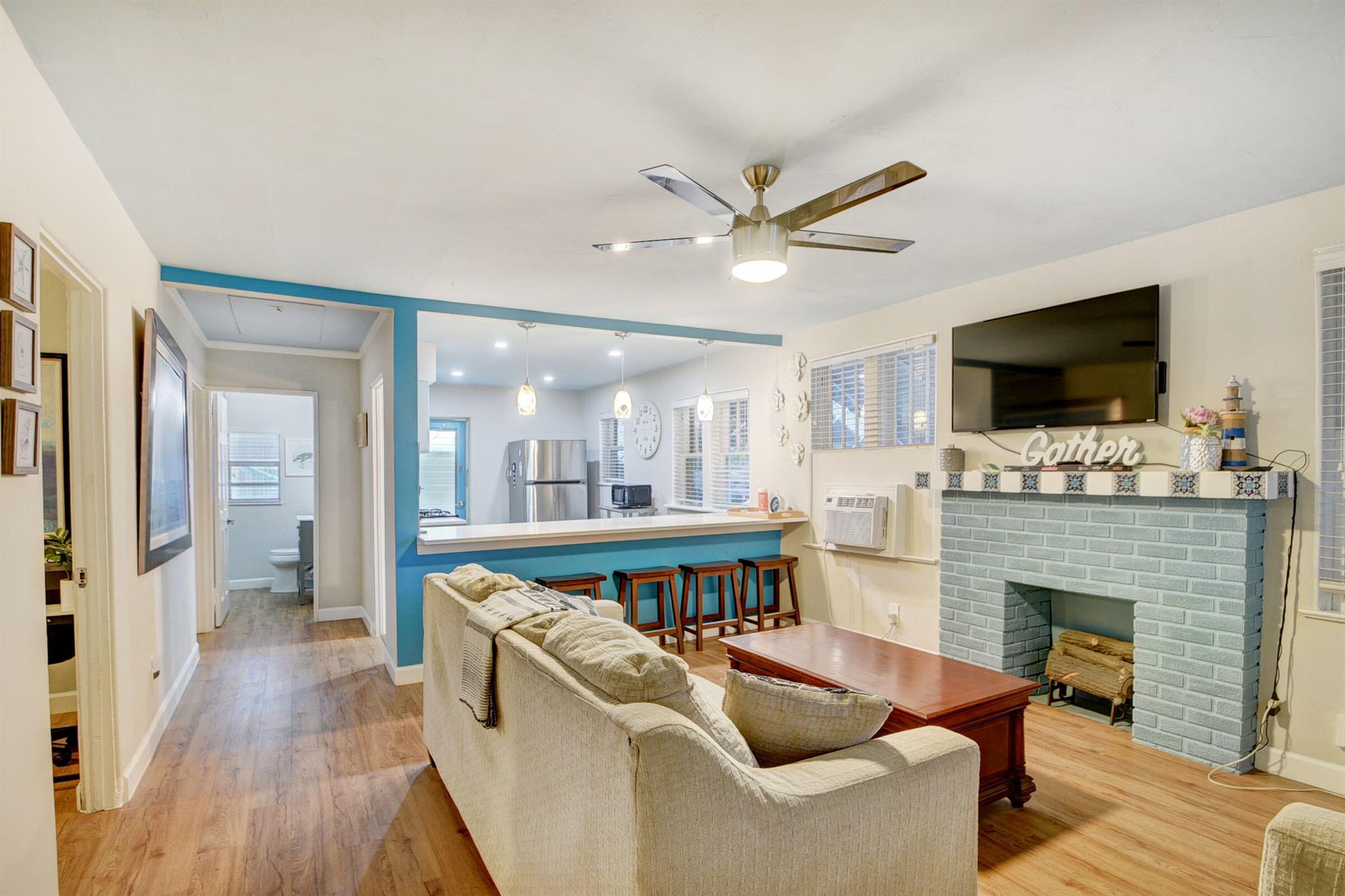 LAKE WORTH TOWN OF - Residential