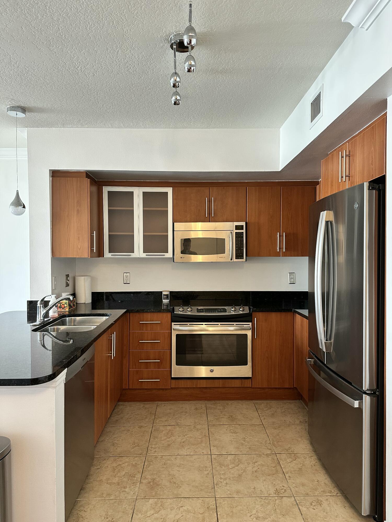 PRADO CONDO - Residential Lease