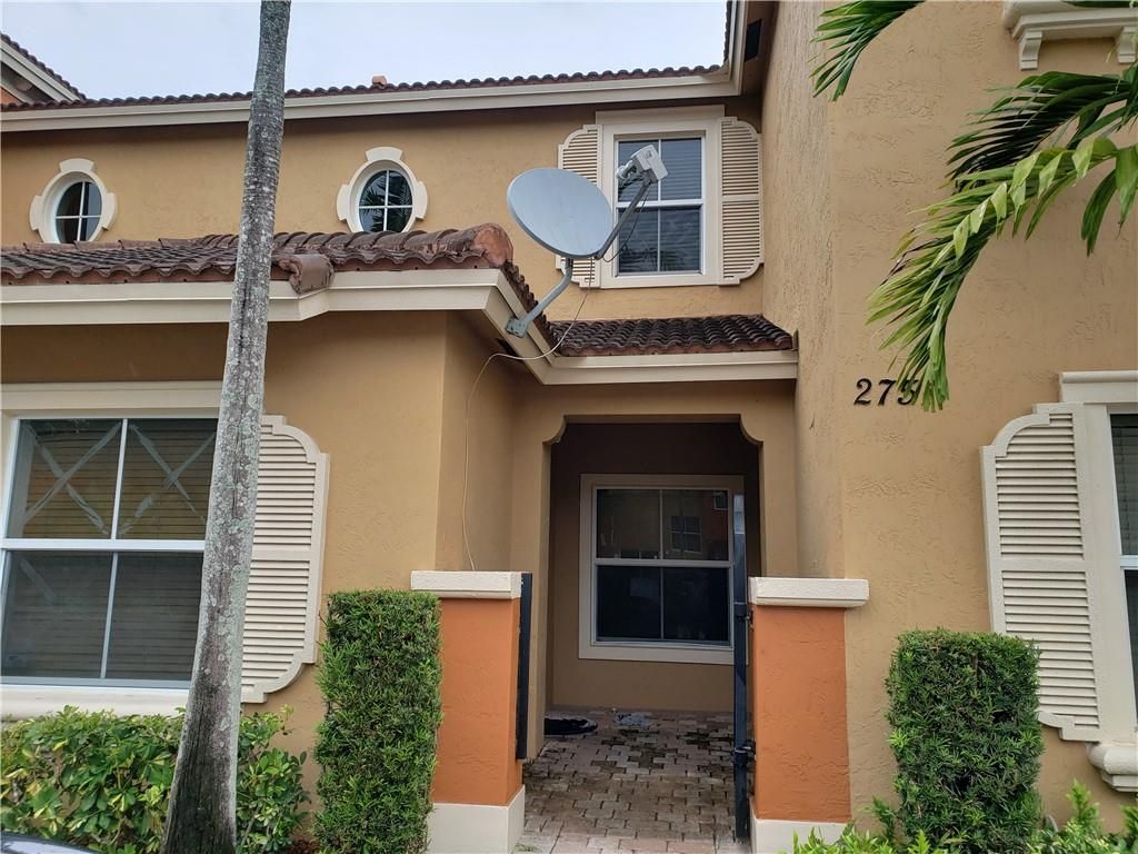 Photo of 2751 SW 120th Ter, Miramar, FL 33025 (MLS # F10289433)