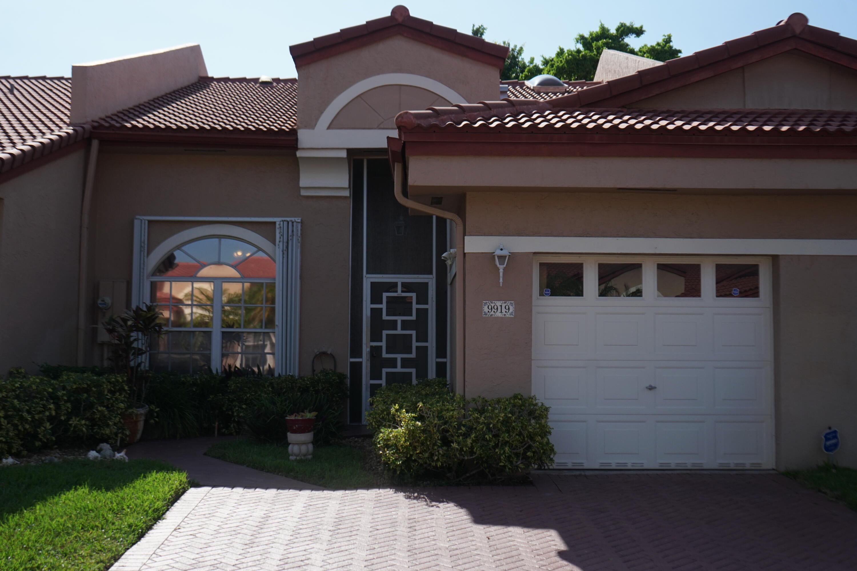9919 MALVERN Drive