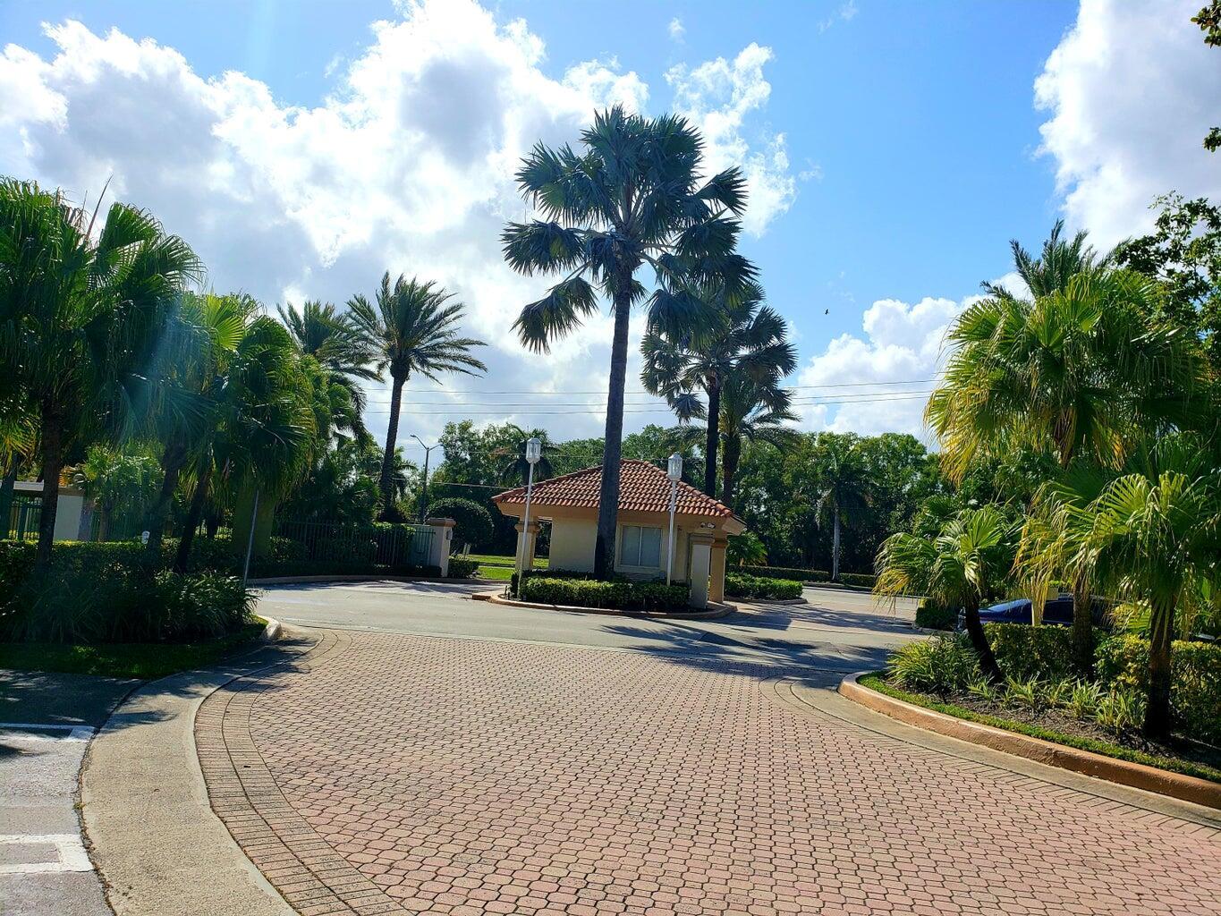 STERLING VILLAGES OF PALM - Residential Lease