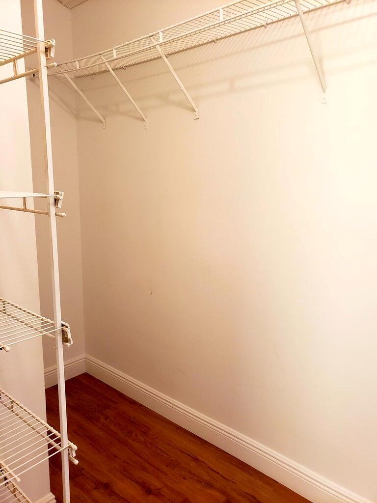 STERLING VILLAGES OF PALM - Residential Lease