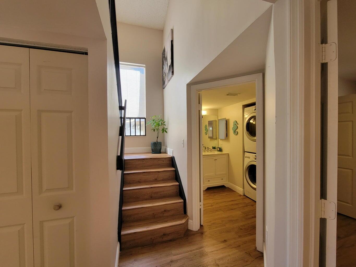 STERLING VILLAGES OF PALM - Residential Lease