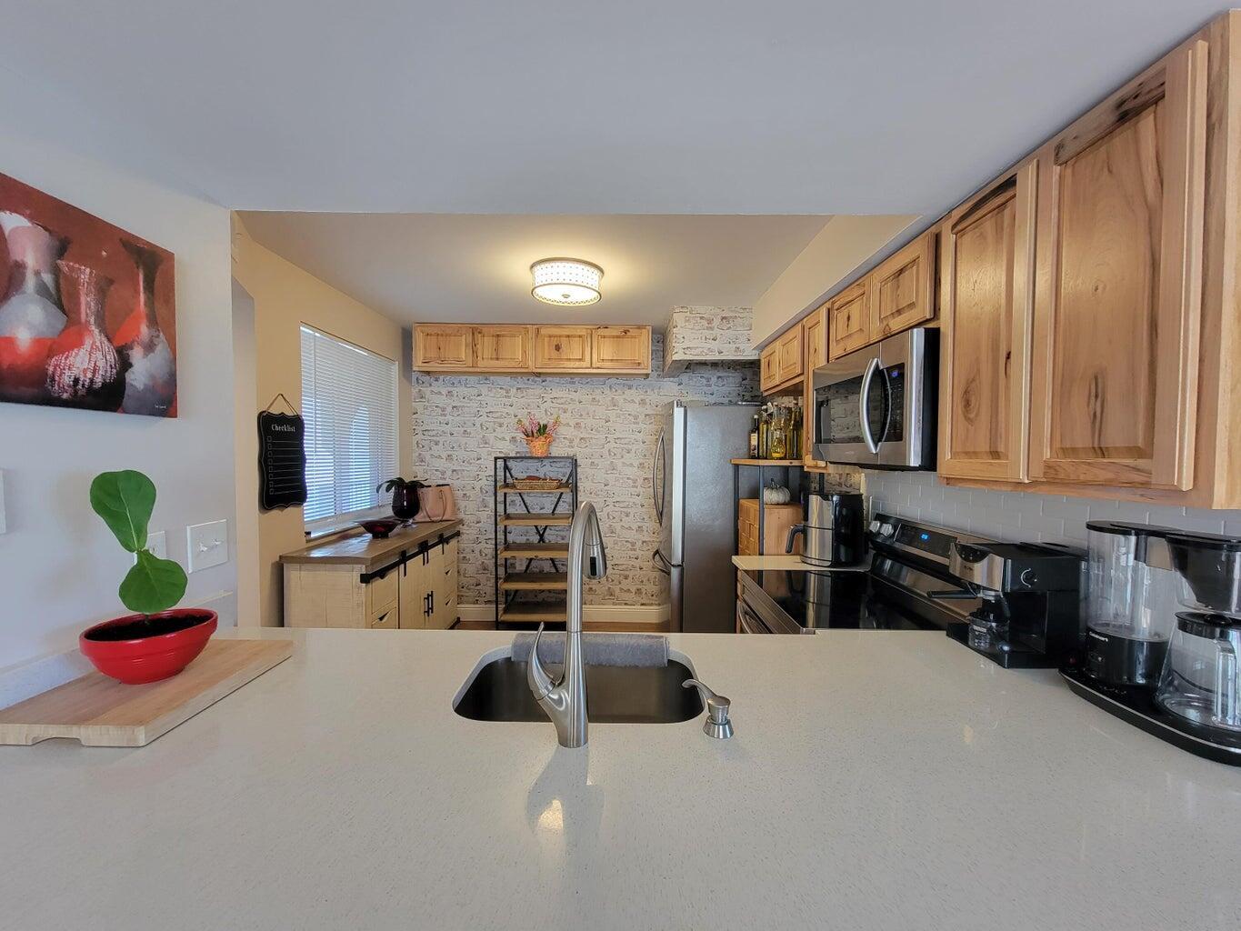 STERLING VILLAGES OF PALM - Residential Lease