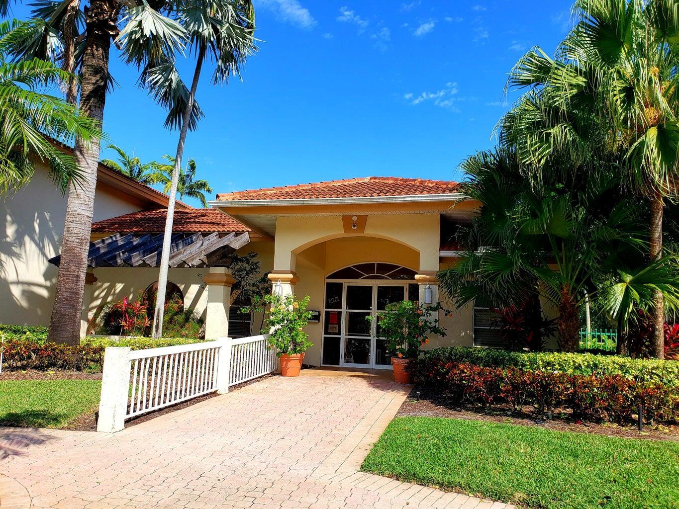 STERLING VILLAGES OF PALM - Residential Lease