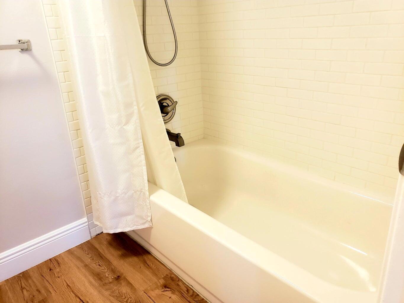 STERLING VILLAGES OF PALM - Residential Lease