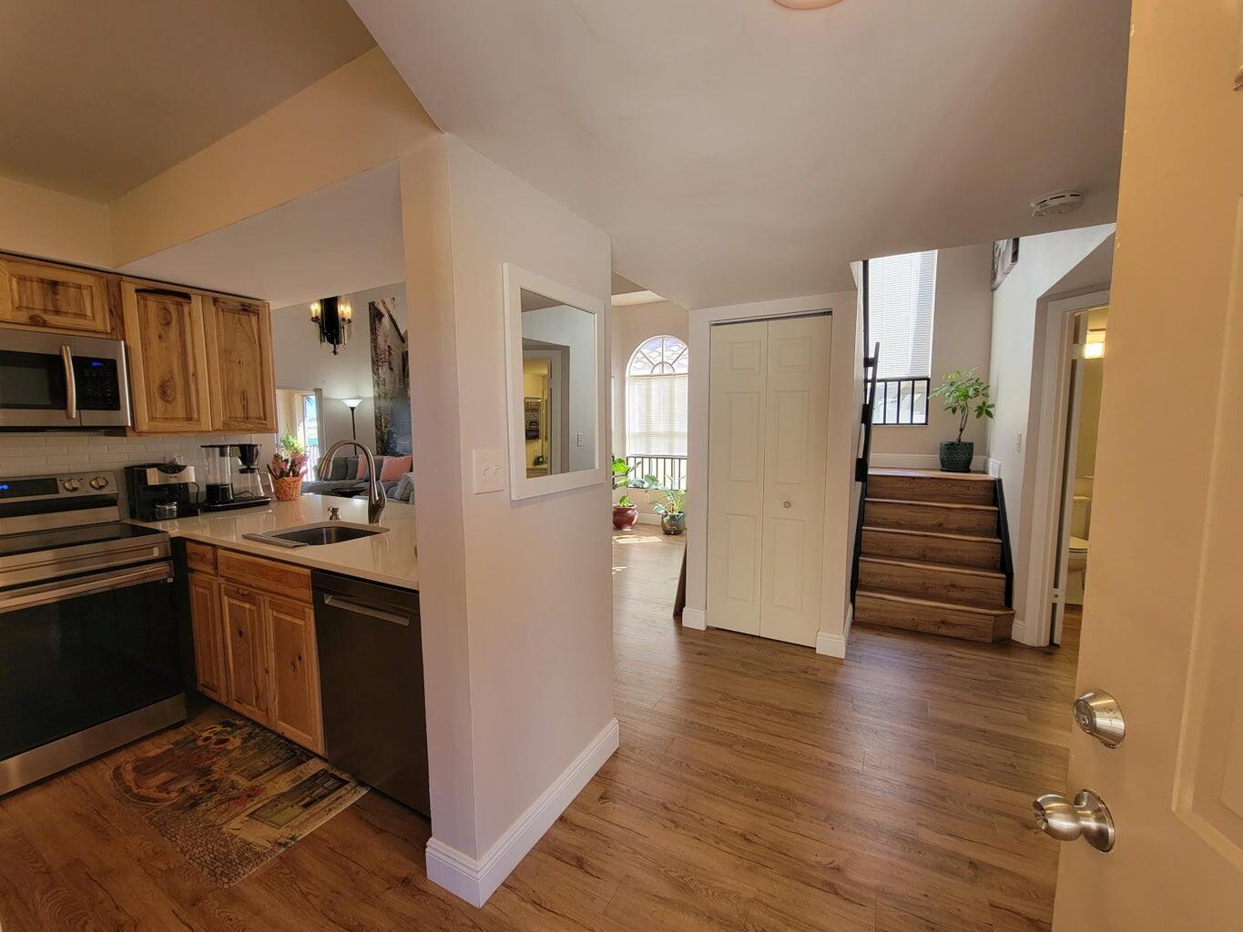 STERLING VILLAGES OF PALM - Residential Lease