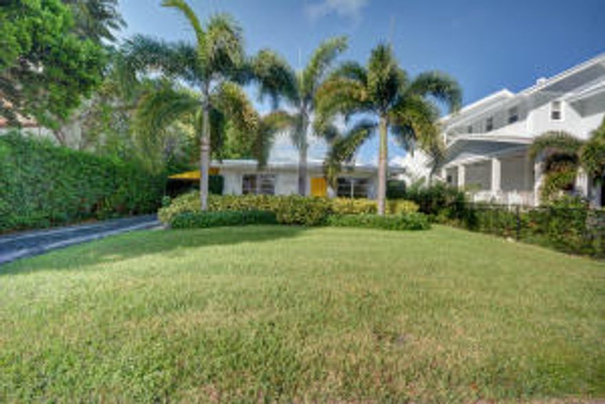 Renovated Mid Century Modern Charming bungalow!  Short walk to the Intracoastal and the beach, this Palm Trail area home is sure to please.  2 bedrooms and 2 full baths, with a remarkable modern kitchen.  original Terrazzo floors have been lovingly restored and feature new baseboards, giving the home a ''south beach'' flare.  Newer roof, AC and water heater& sprinkler system. Siematic Basalt grey laminate kitchen cabinets, wolf stone countertop.  miele appliances.  Liebherr Stainless fridge.  Modern minimalist interior with high end finishes throughout!! Designed by well known Mid-Century Modern architect Lester Avery