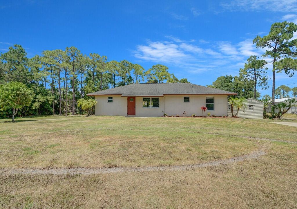 Photo of 15315 88th Place N, Loxahatchee, FL 33470 (MLS # R10982076)