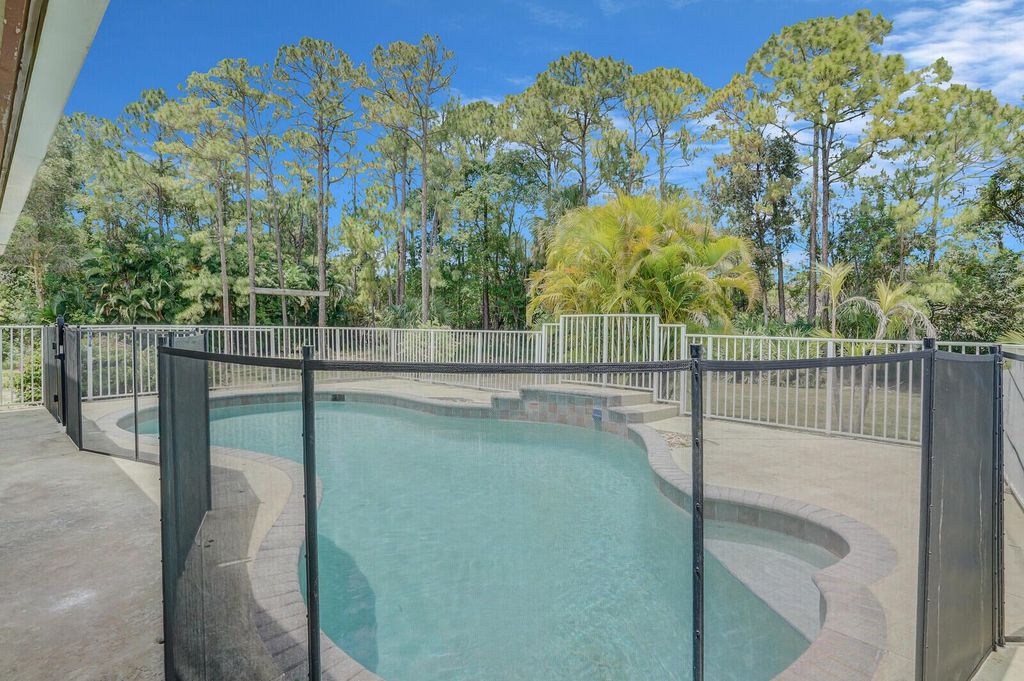 Photo of 15315 88th Place N, Loxahatchee, FL 33470 (MLS # R10982076)