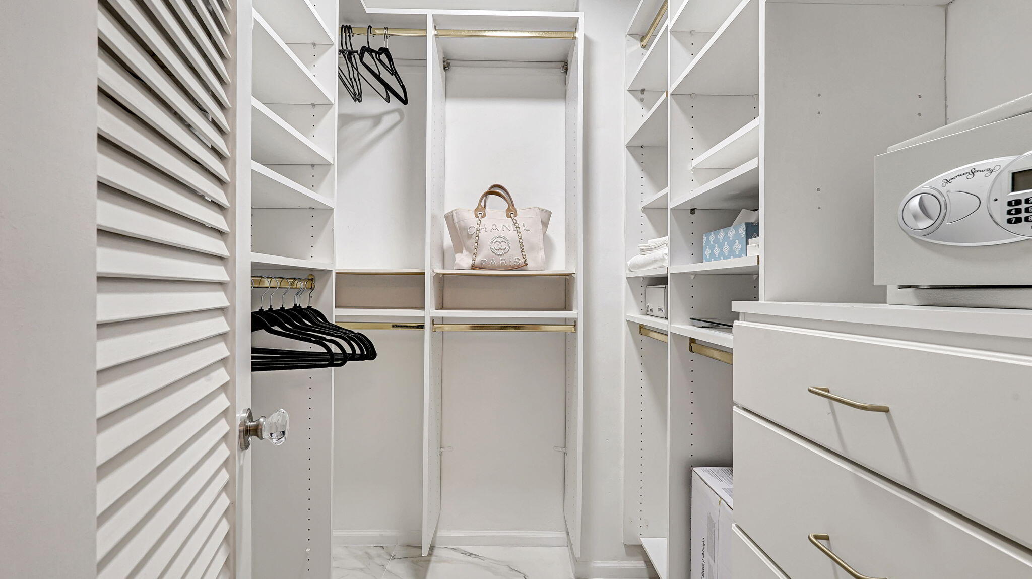 RESIDENCES ON HOLLYWOOD BEACH - Residential Lease