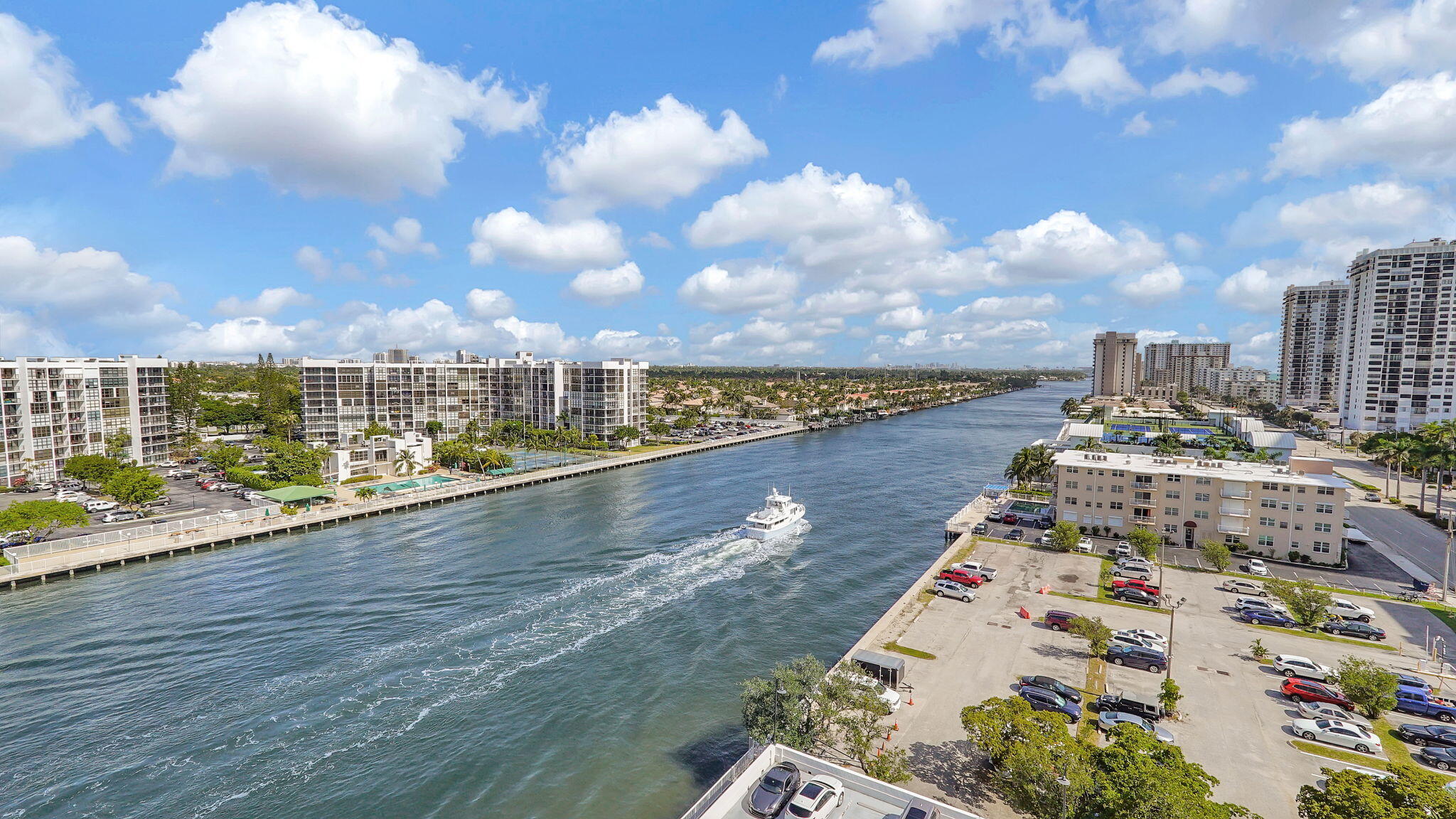 RESIDENCES ON HOLLYWOOD BEACH - Residential Lease