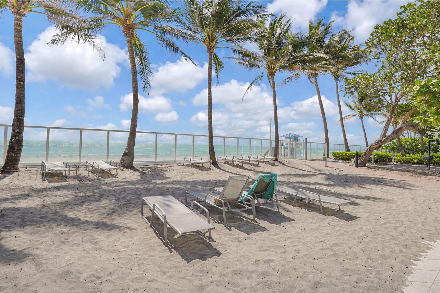 RESIDENCES ON HOLLYWOOD BEACH - Residential Lease