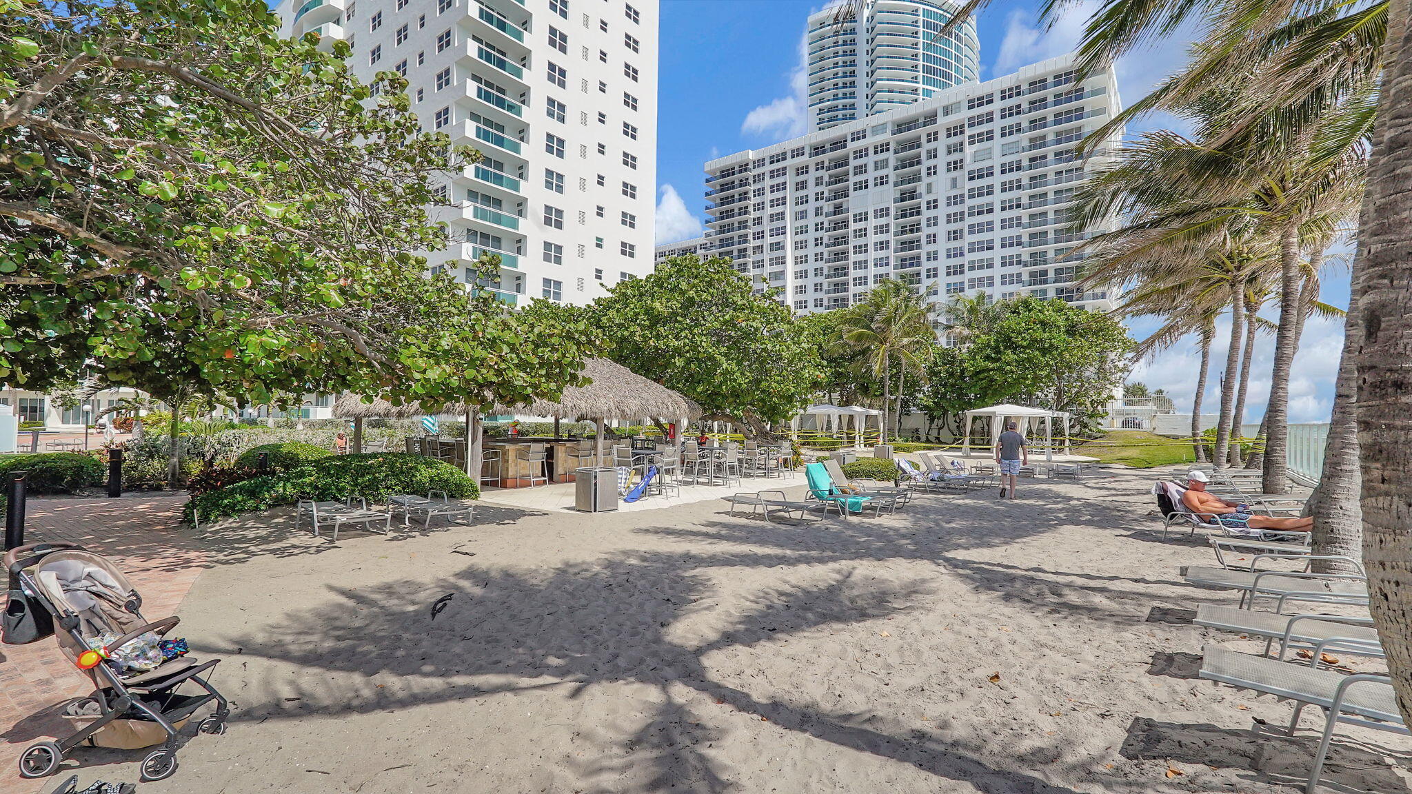 RESIDENCES ON HOLLYWOOD BEACH - Residential Lease