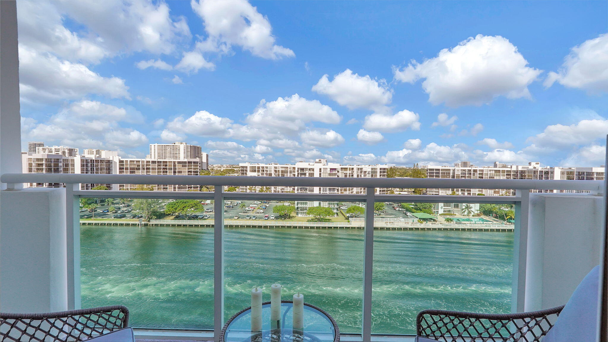 RESIDENCES ON HOLLYWOOD BEACH - Residential Lease