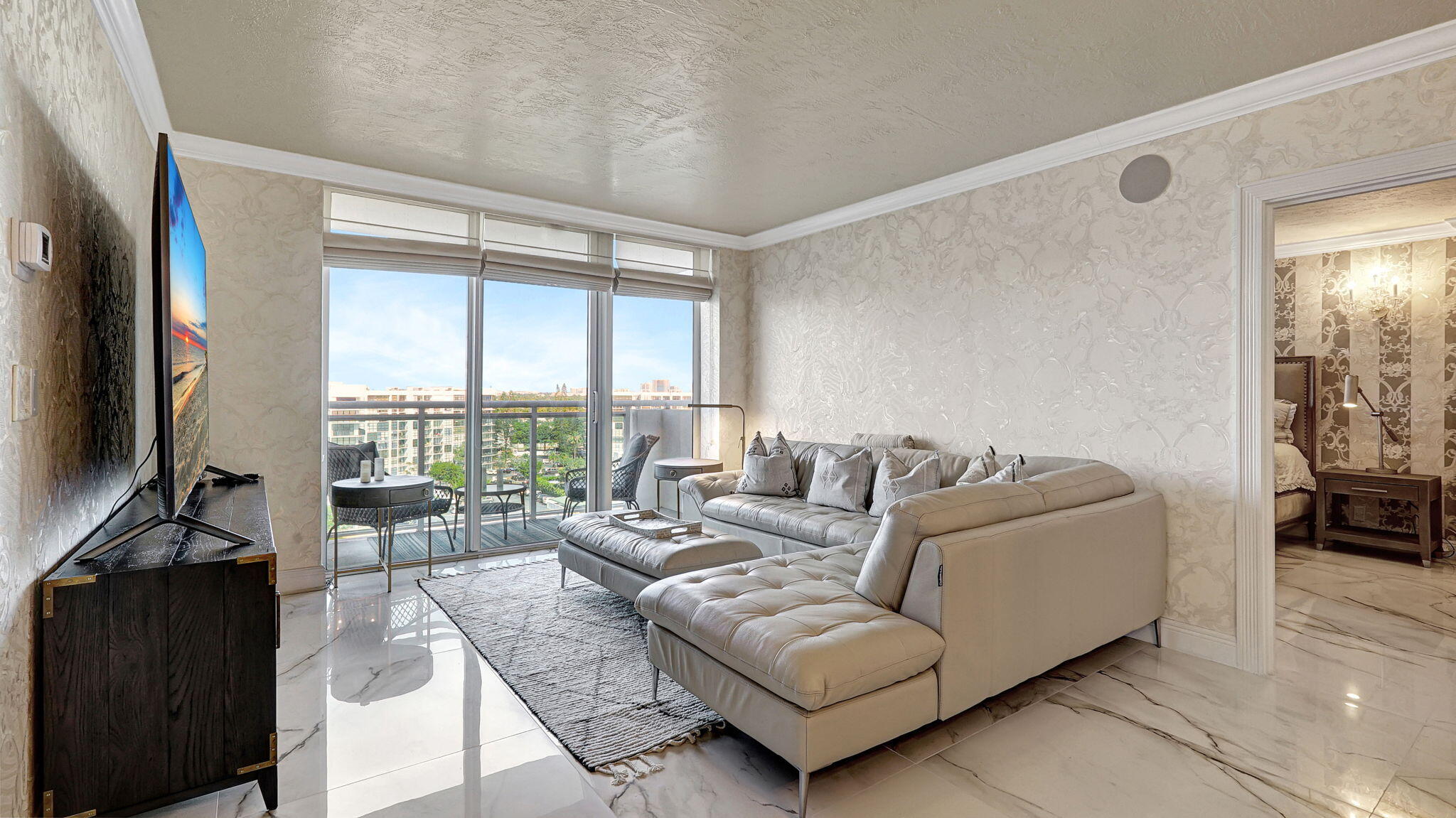 RESIDENCES ON HOLLYWOOD BEACH - Residential Lease