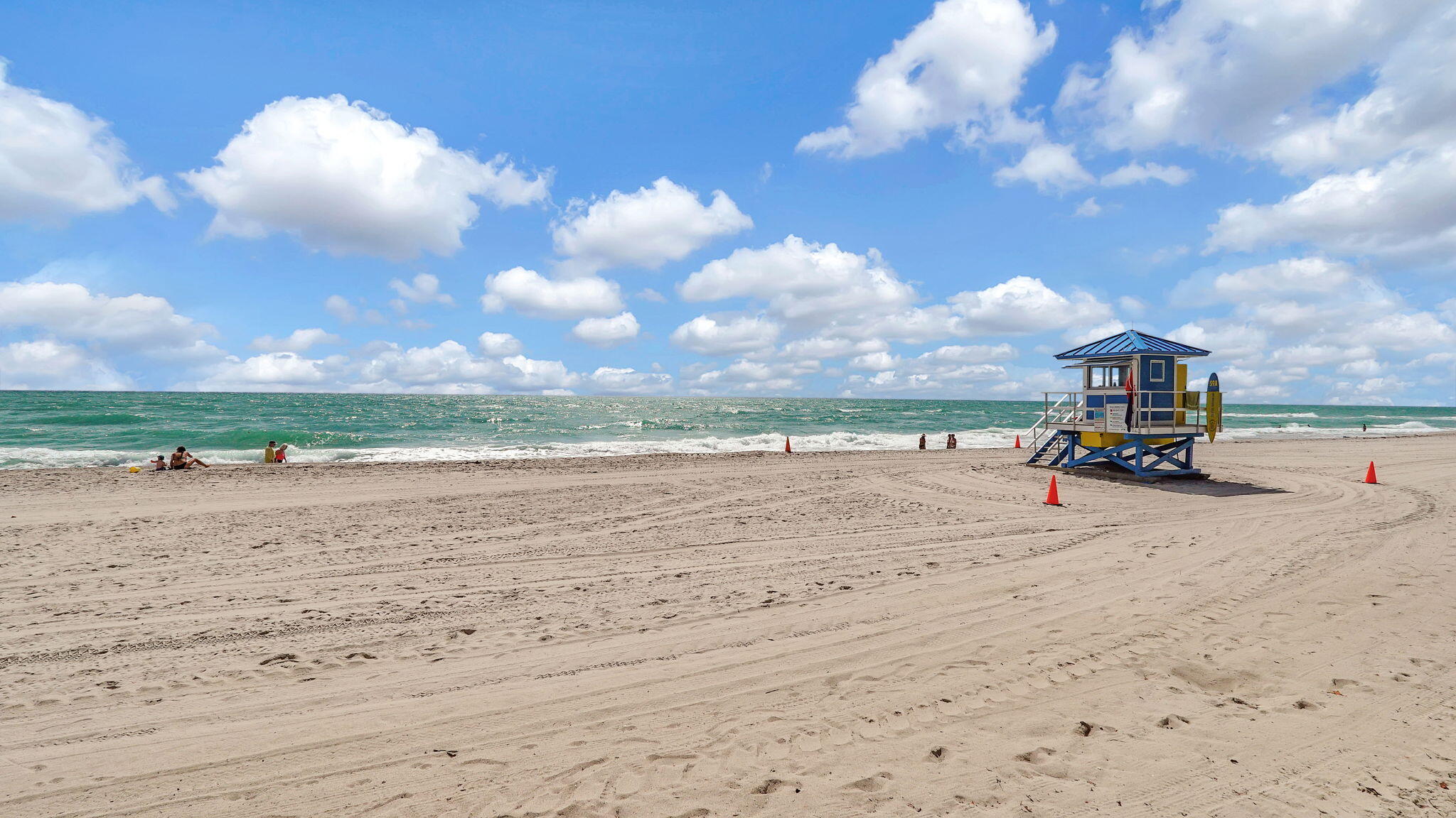 RESIDENCES ON HOLLYWOOD BEACH - Residential Lease