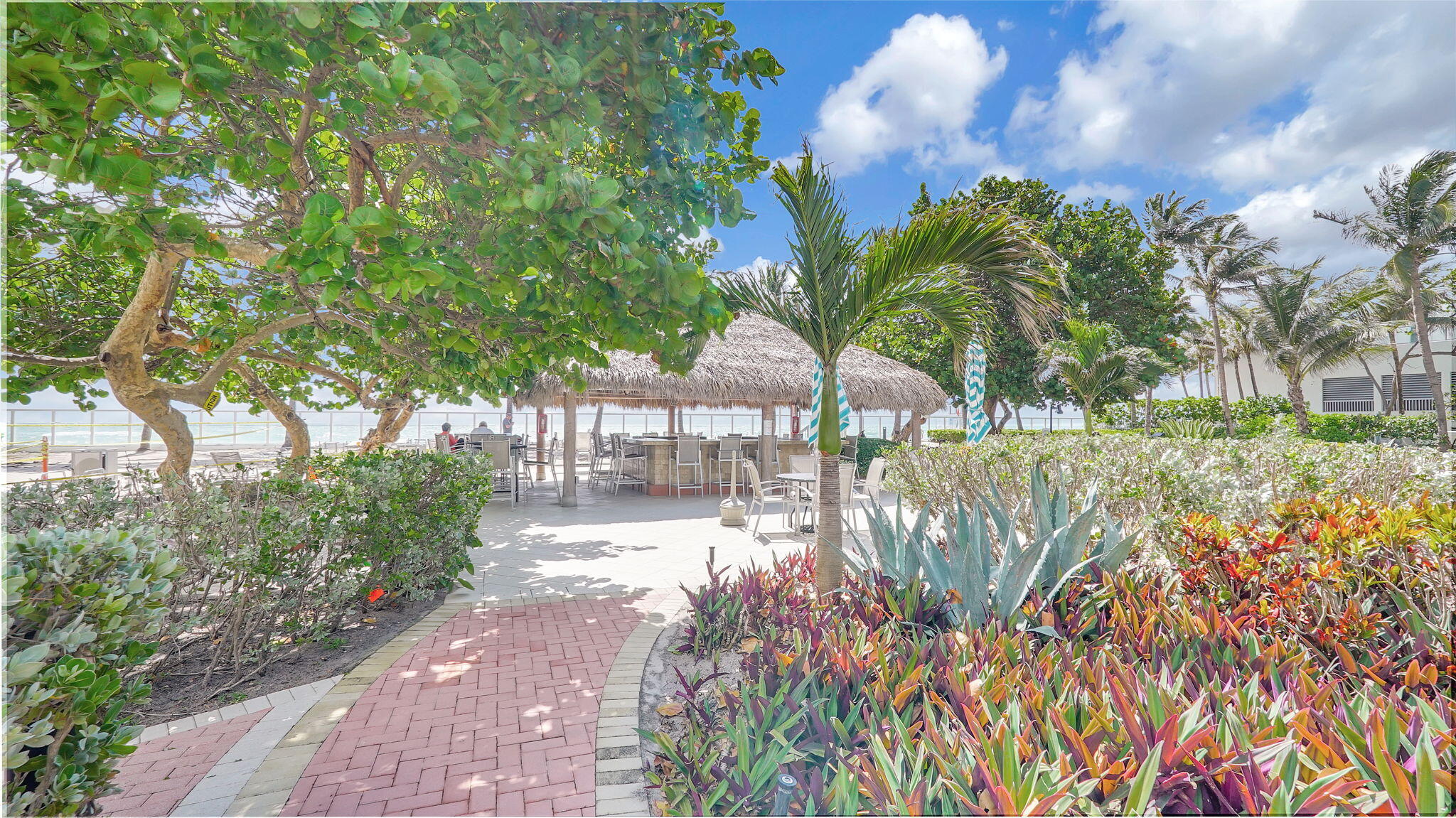 RESIDENCES ON HOLLYWOOD BEACH - Residential Lease