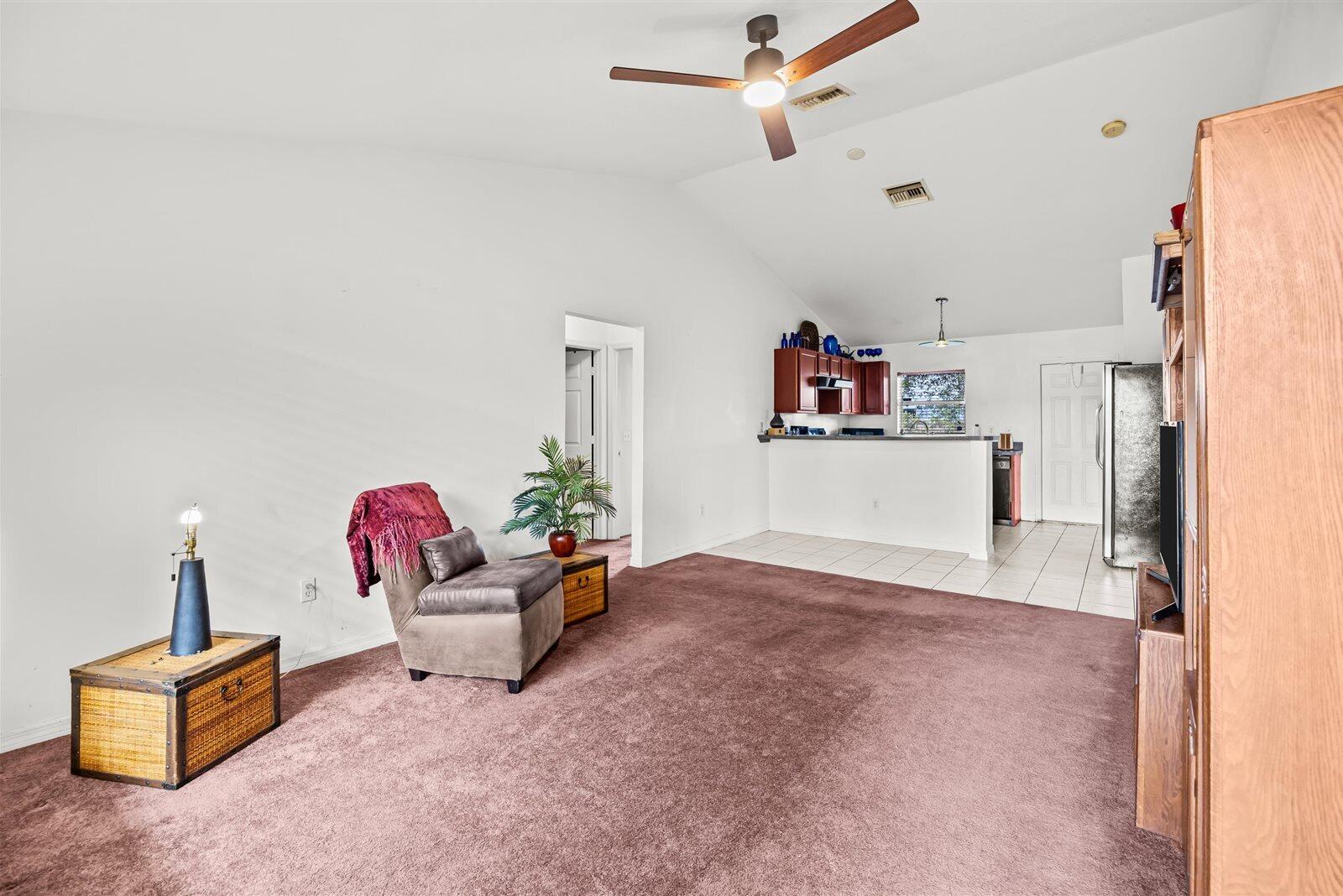 913 SE FORREST PARK Drive