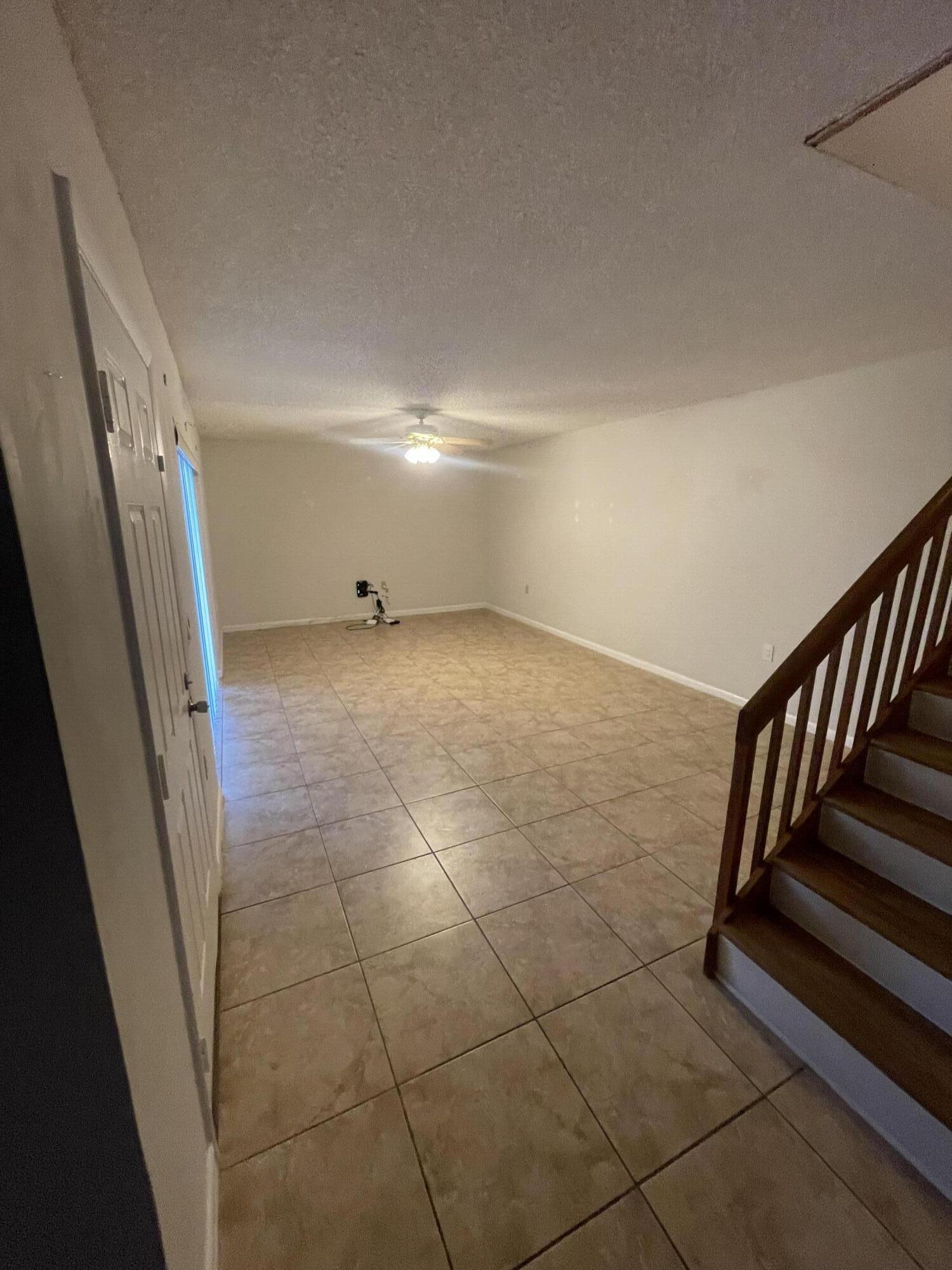 EMERALD LAKES - Residential Lease