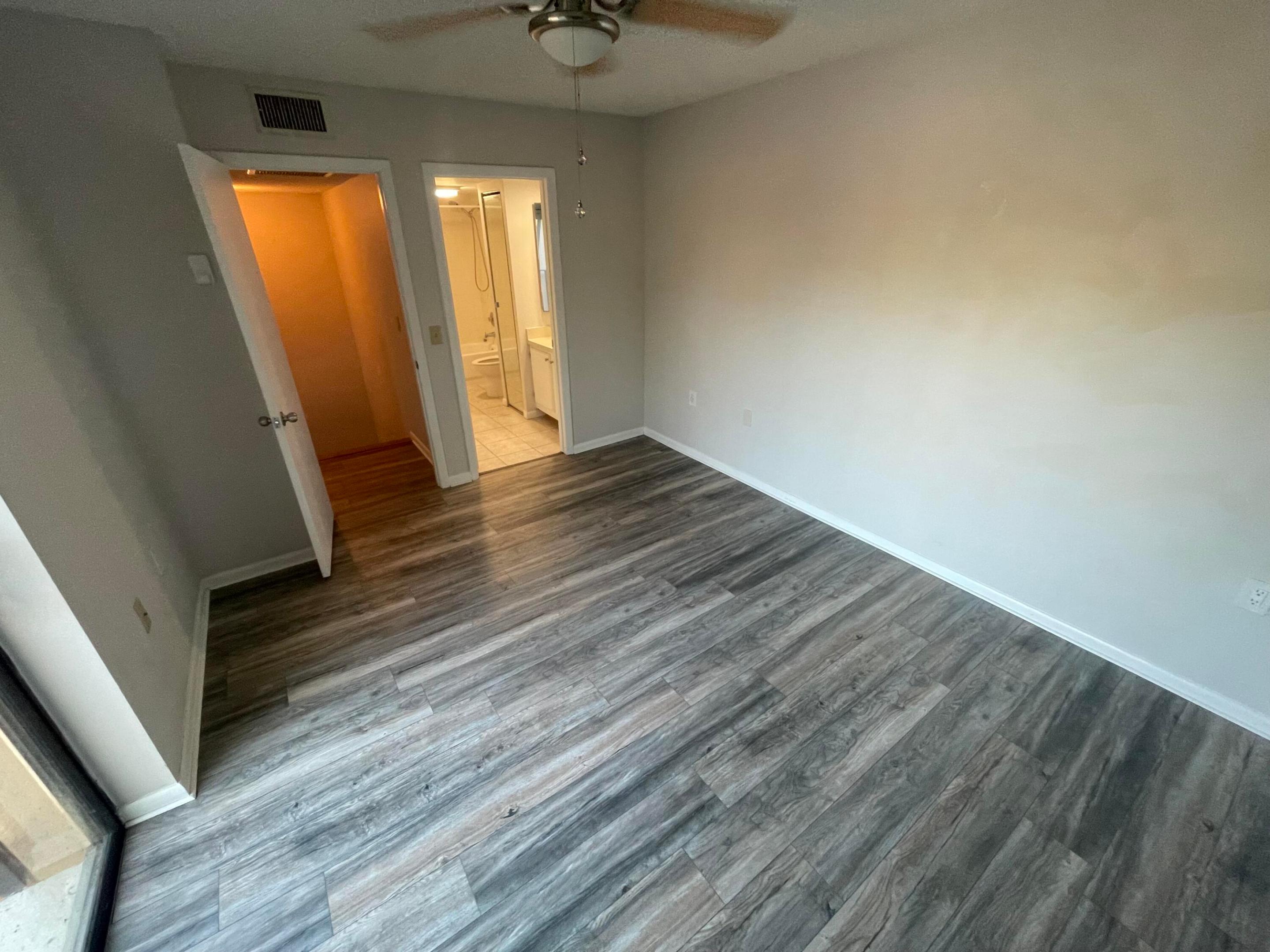 EMERALD LAKES - Residential Lease