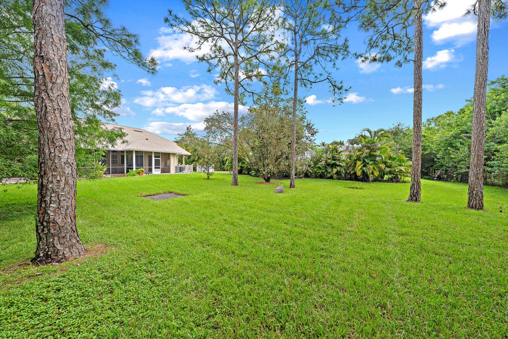 Photo of 10672 154th Road N, Jupiter, FL 33478 (MLS # B26081316)