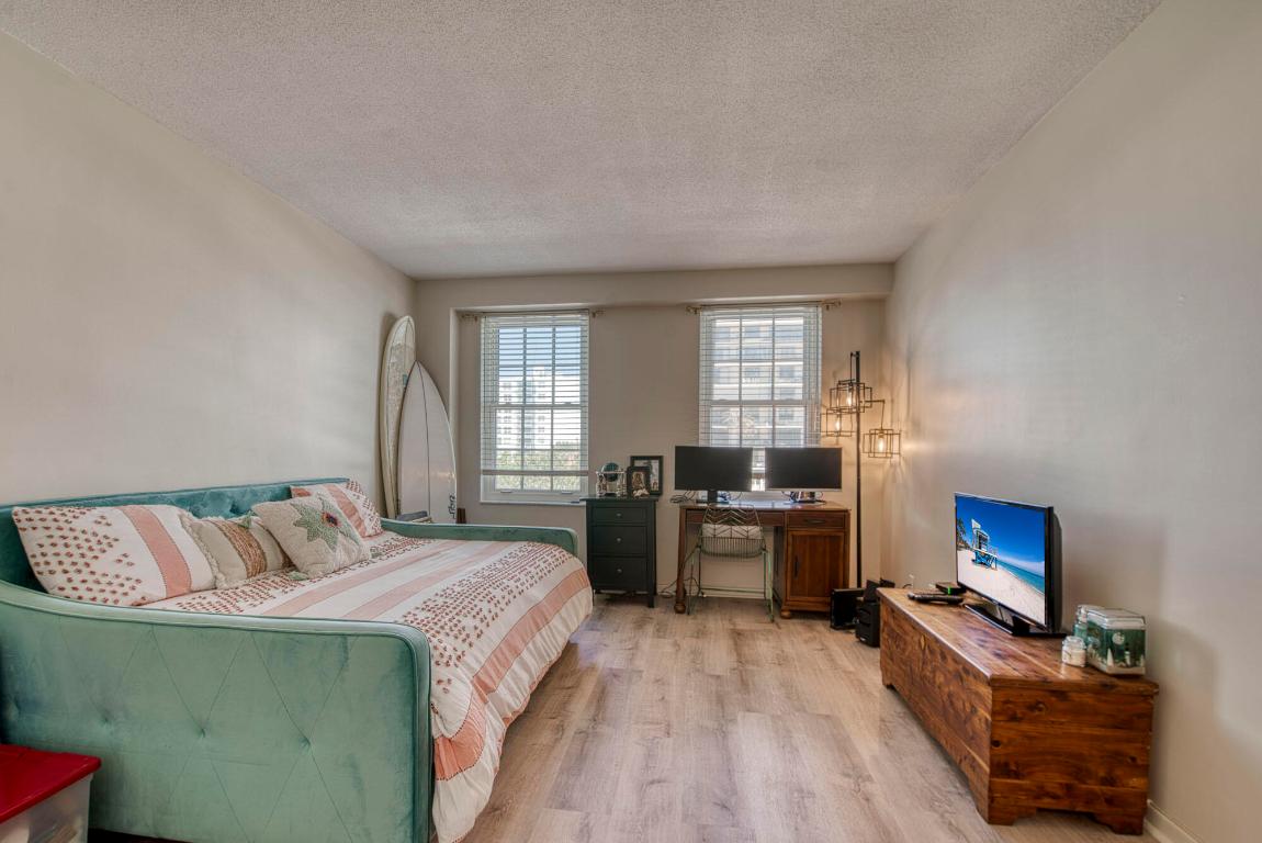 La Bonne Vie Condo - Residential