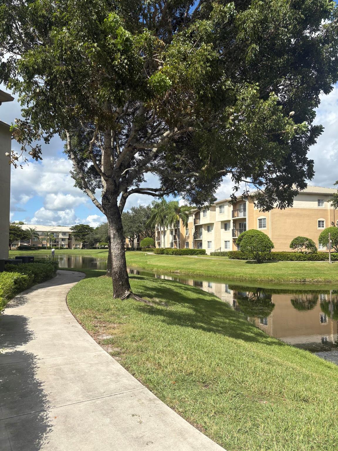 GRAND VIEW AT CRESTWOOD C - Residential Lease